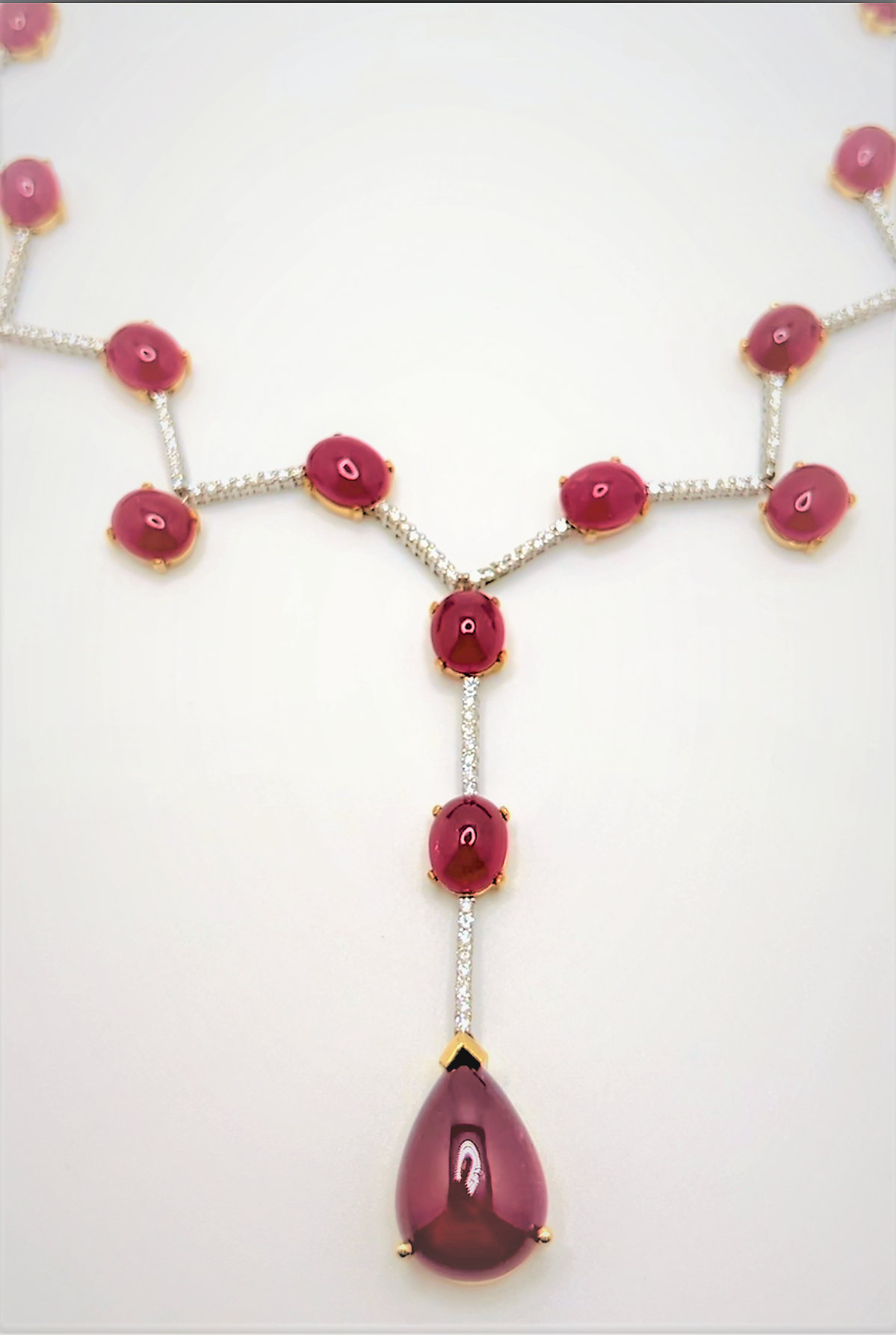 Exotic cabochon Ruby necklace